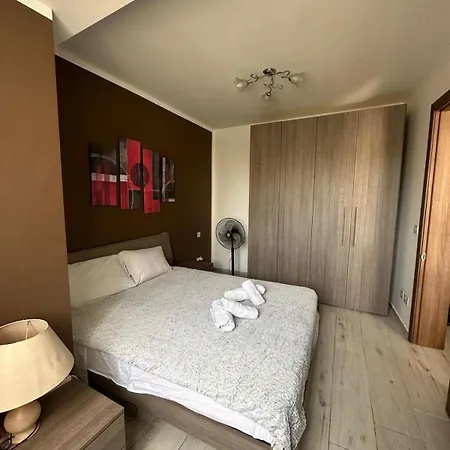 Wonderful In Area * Santa Vennera